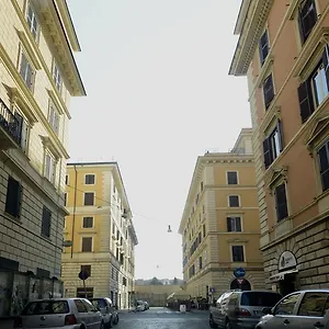 Via Montebello , Rome Italie